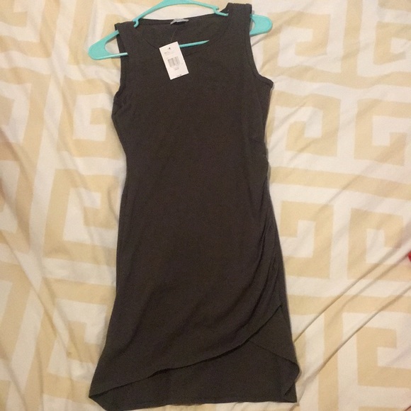 Guess abelone midi dress in olive XS - Picture 2 of 4